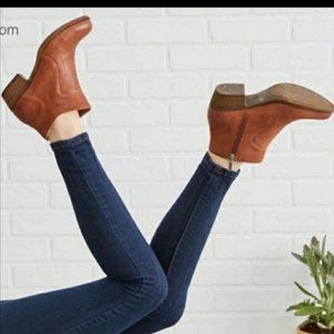 Lucky Brand Brolley Bootie Leather Size 9M